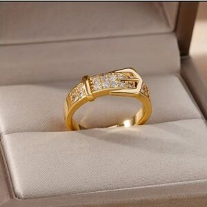 Elegant Gold and Silver Women's Ring